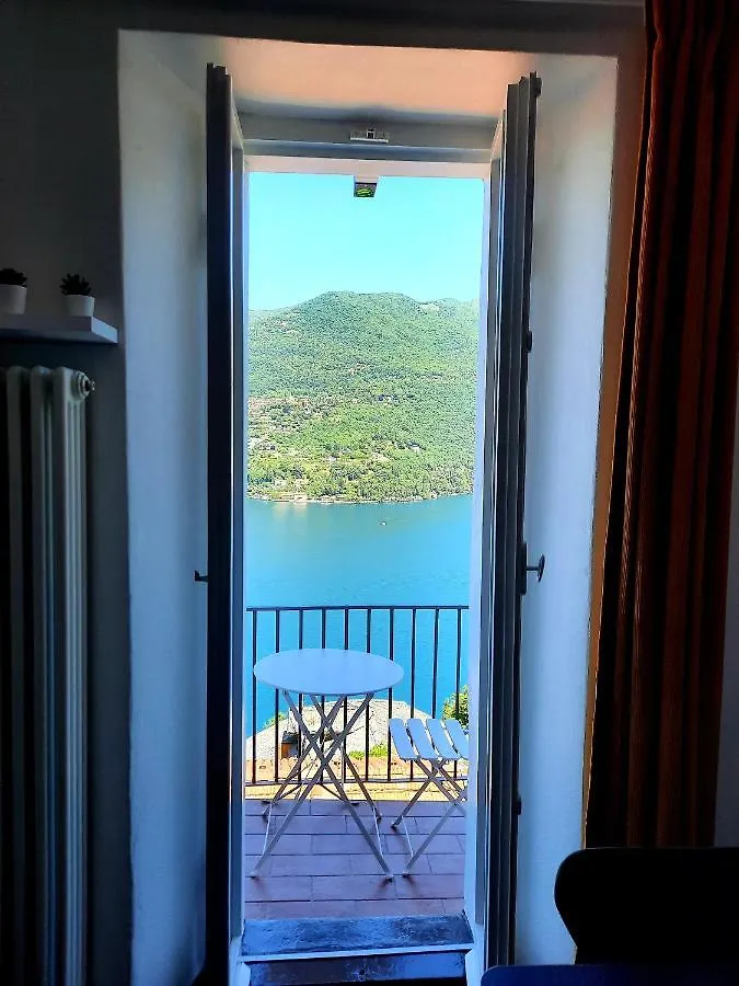 Le Luci Sul Lago Di Como Blevio Apartment