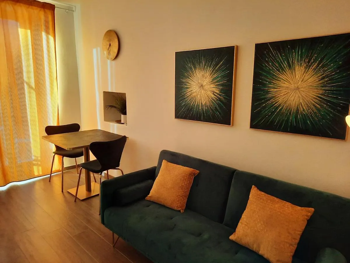 Le Luci Sul Lago Di Como Blevio Apartment